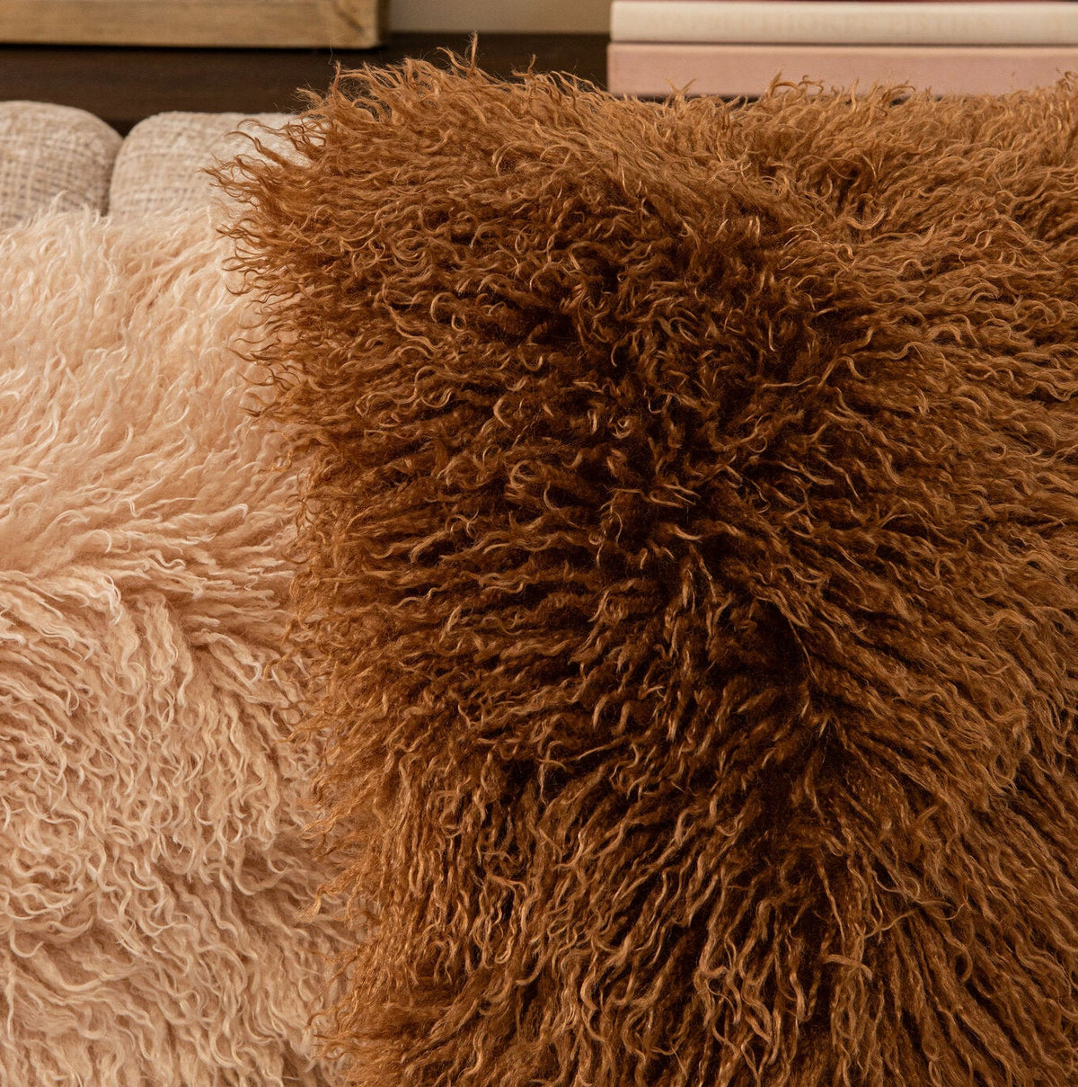Doodly furry rechthoekig kussen | Beige
