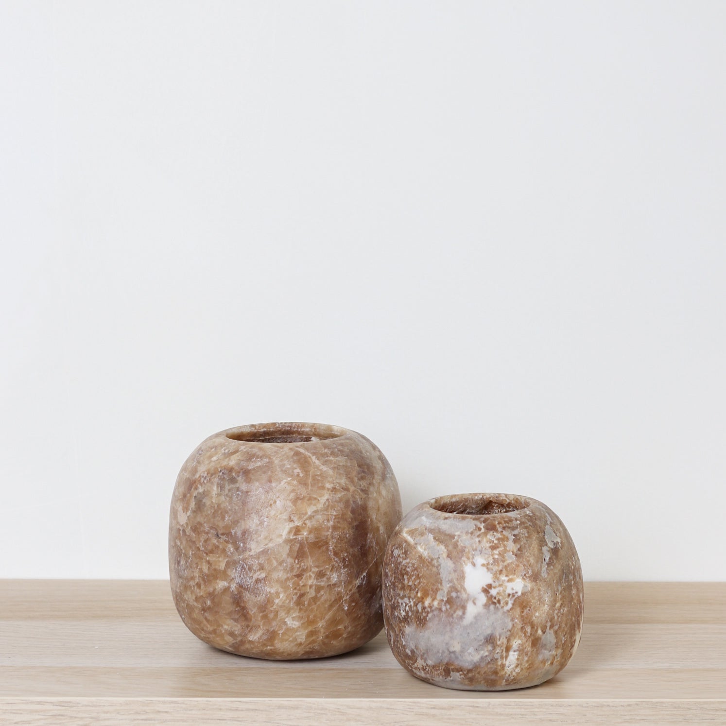 Kant en klare bruine Alabaster sets