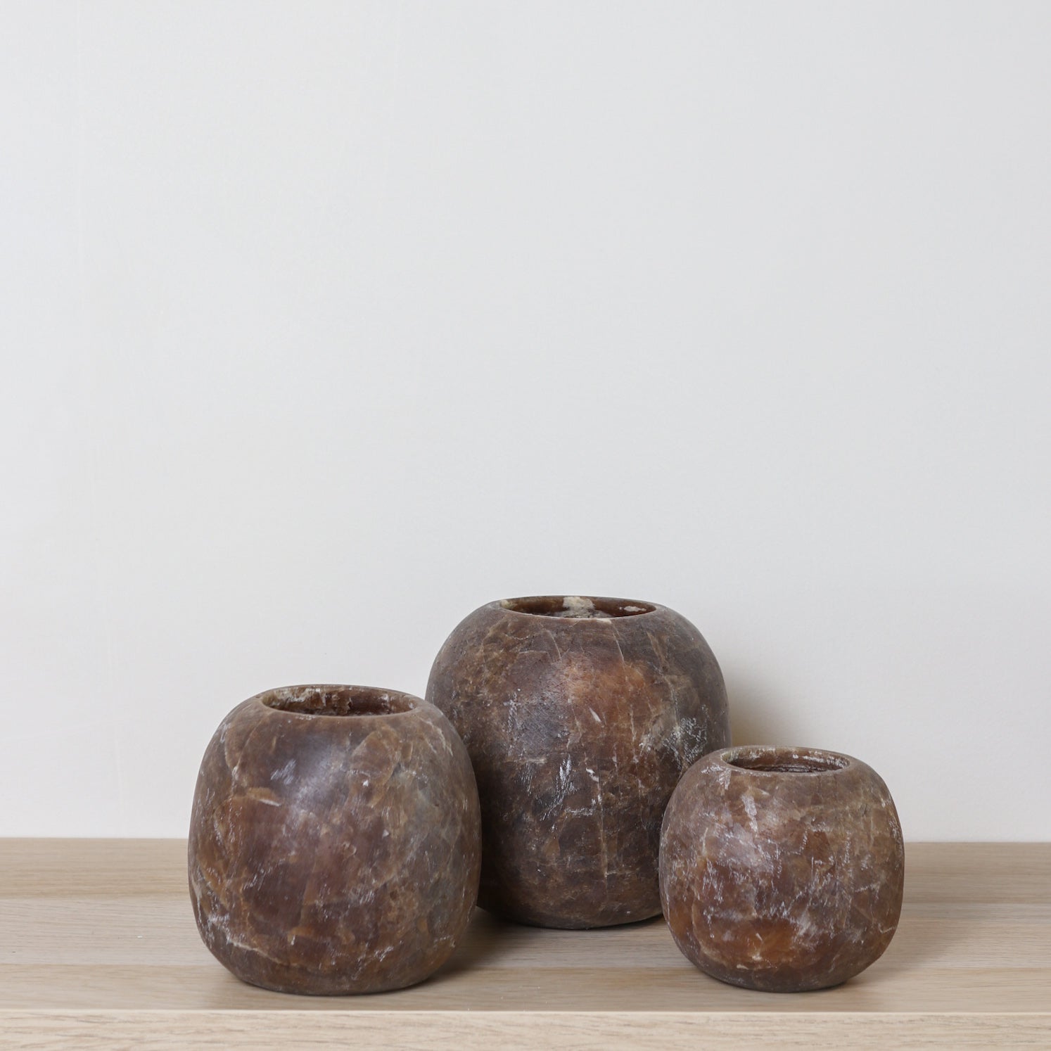 Kant en klare bruine Alabaster sets