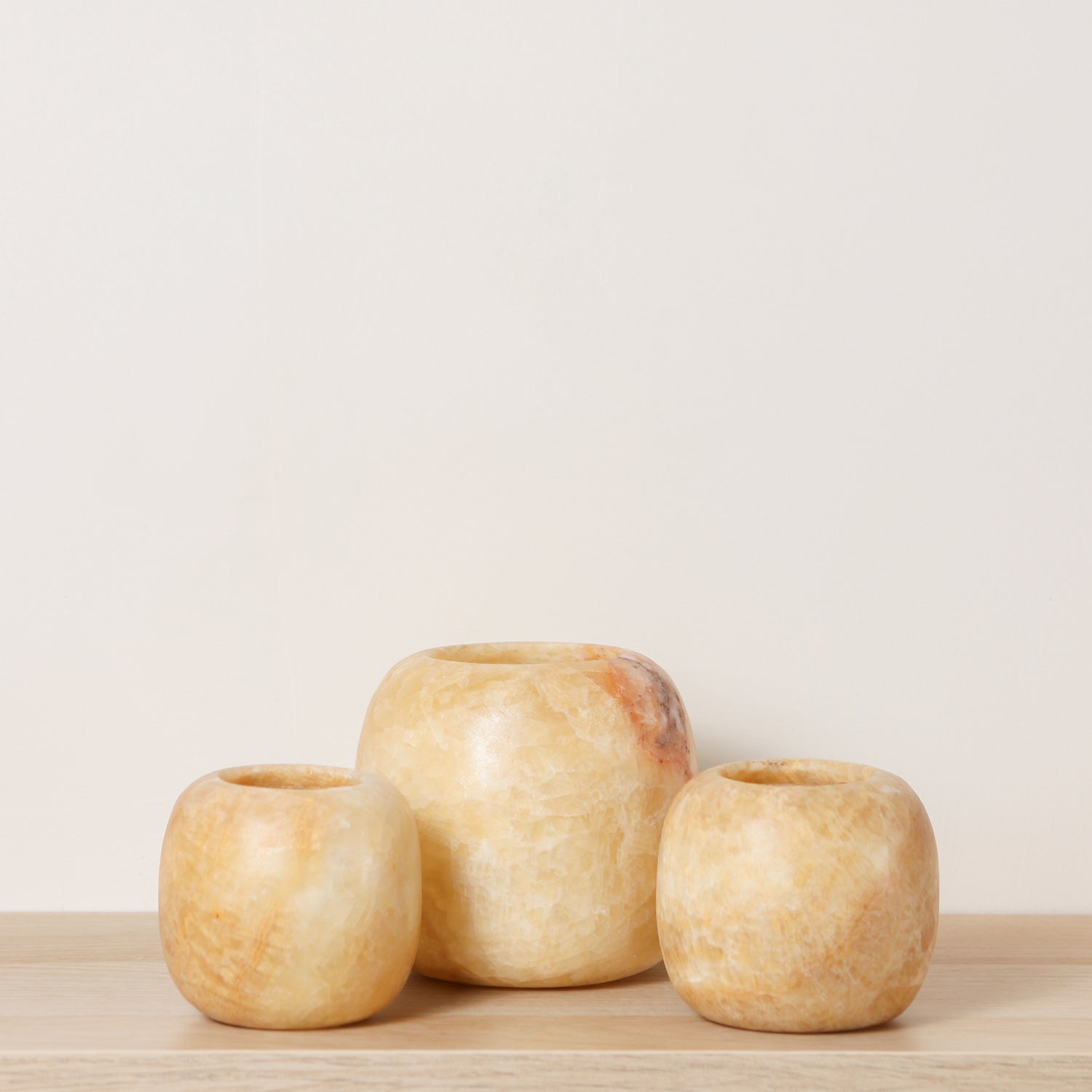 Alabaster Round