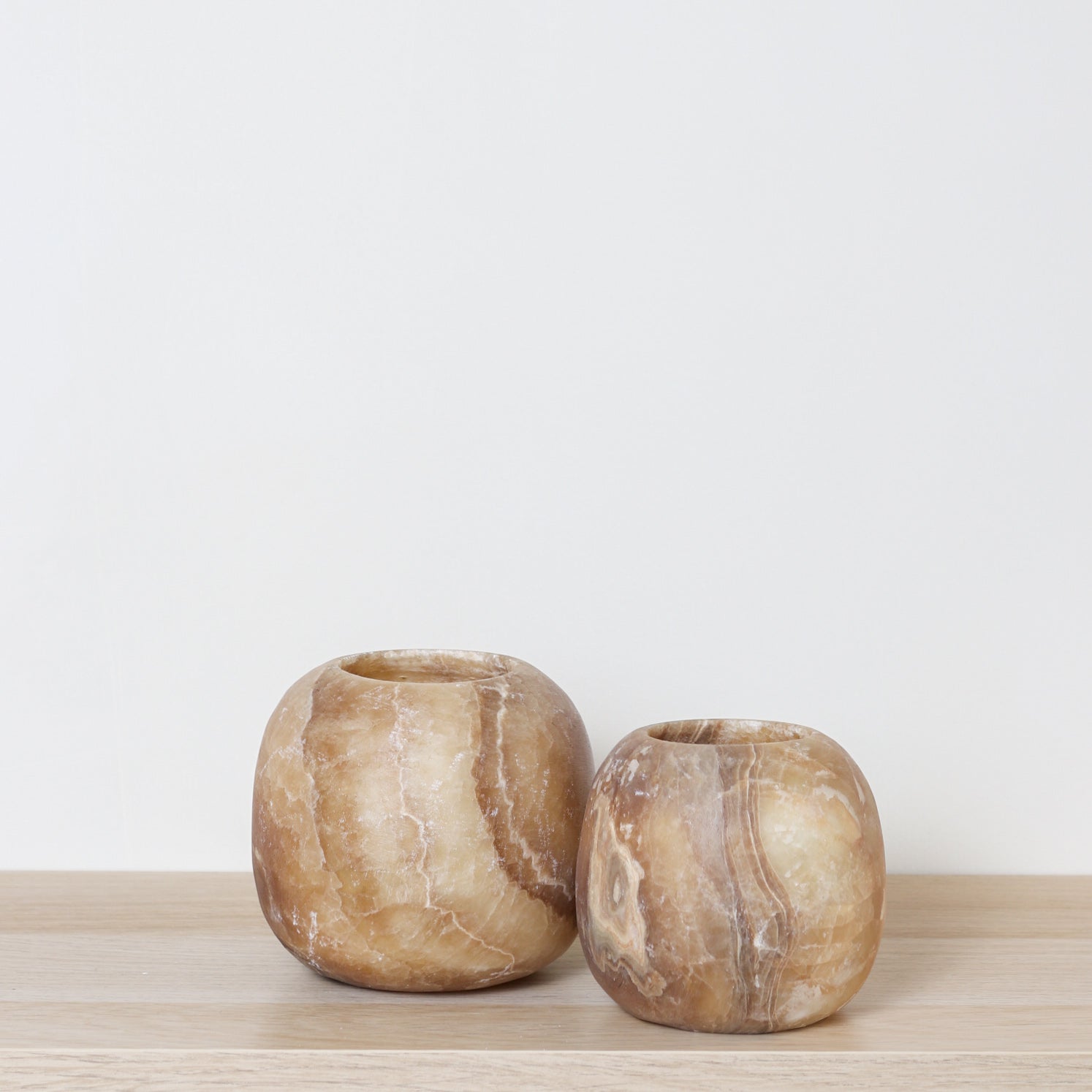 Kant en klare bruine Alabaster sets