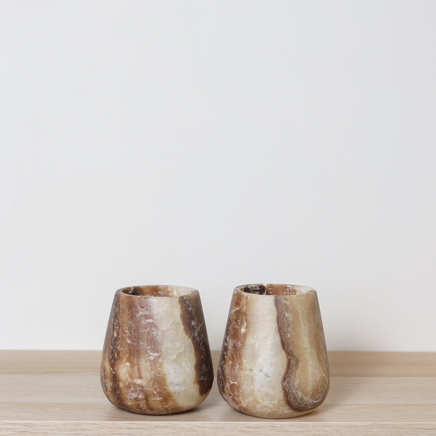 Kant en klare bruine Alabaster sets