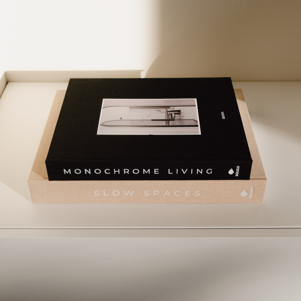 Monochrome living zwart opbergboek beige koffietafelboek