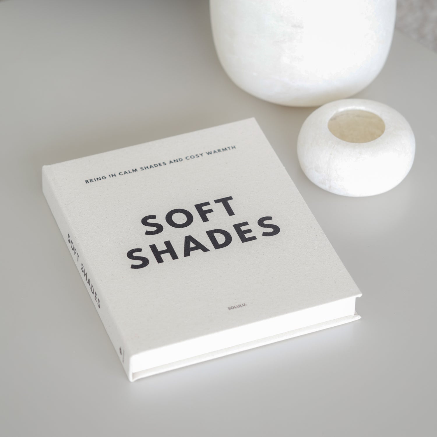 salontafel decoratie boek