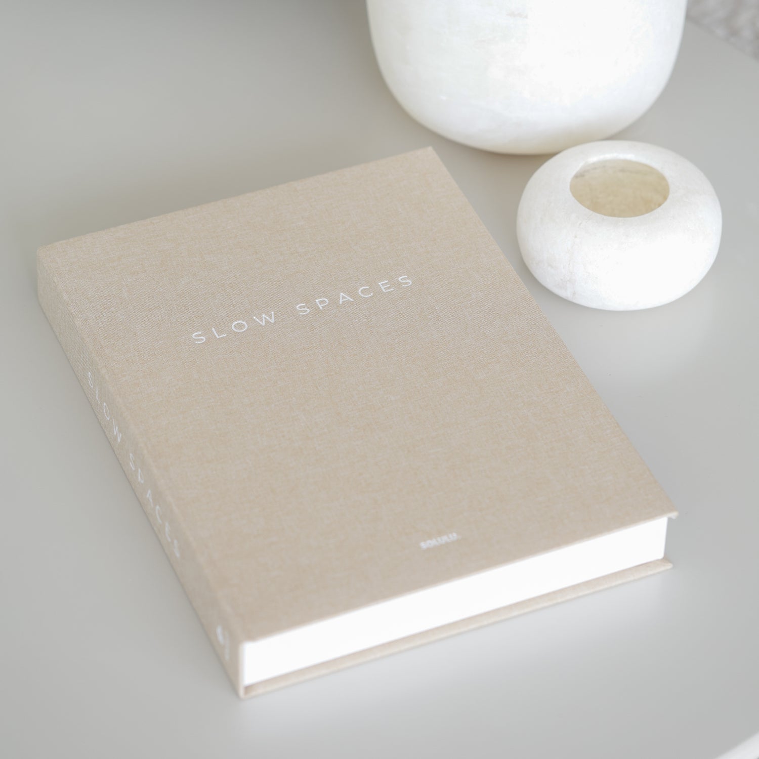 beige linnen opbergboek slow spaces