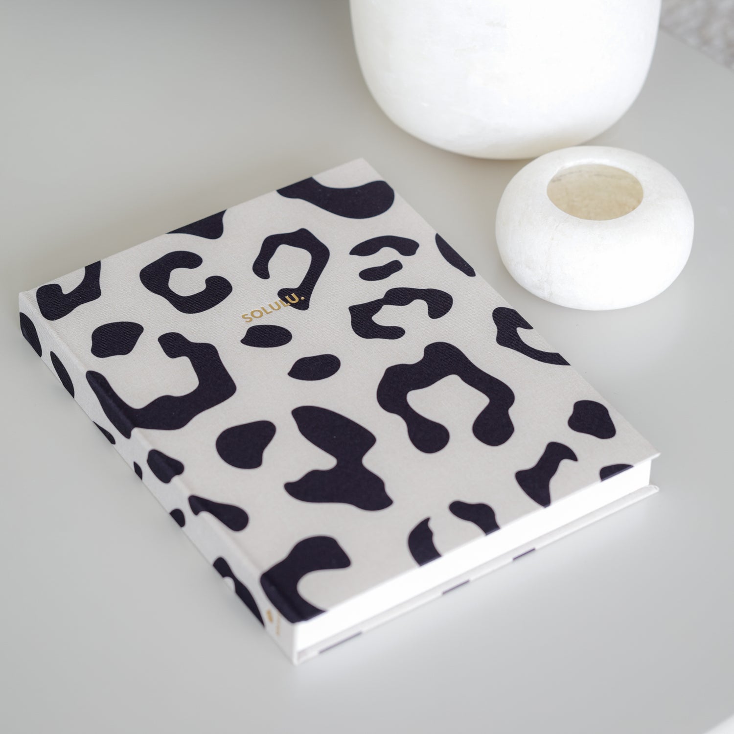 boek voor salontafel styling panterprint