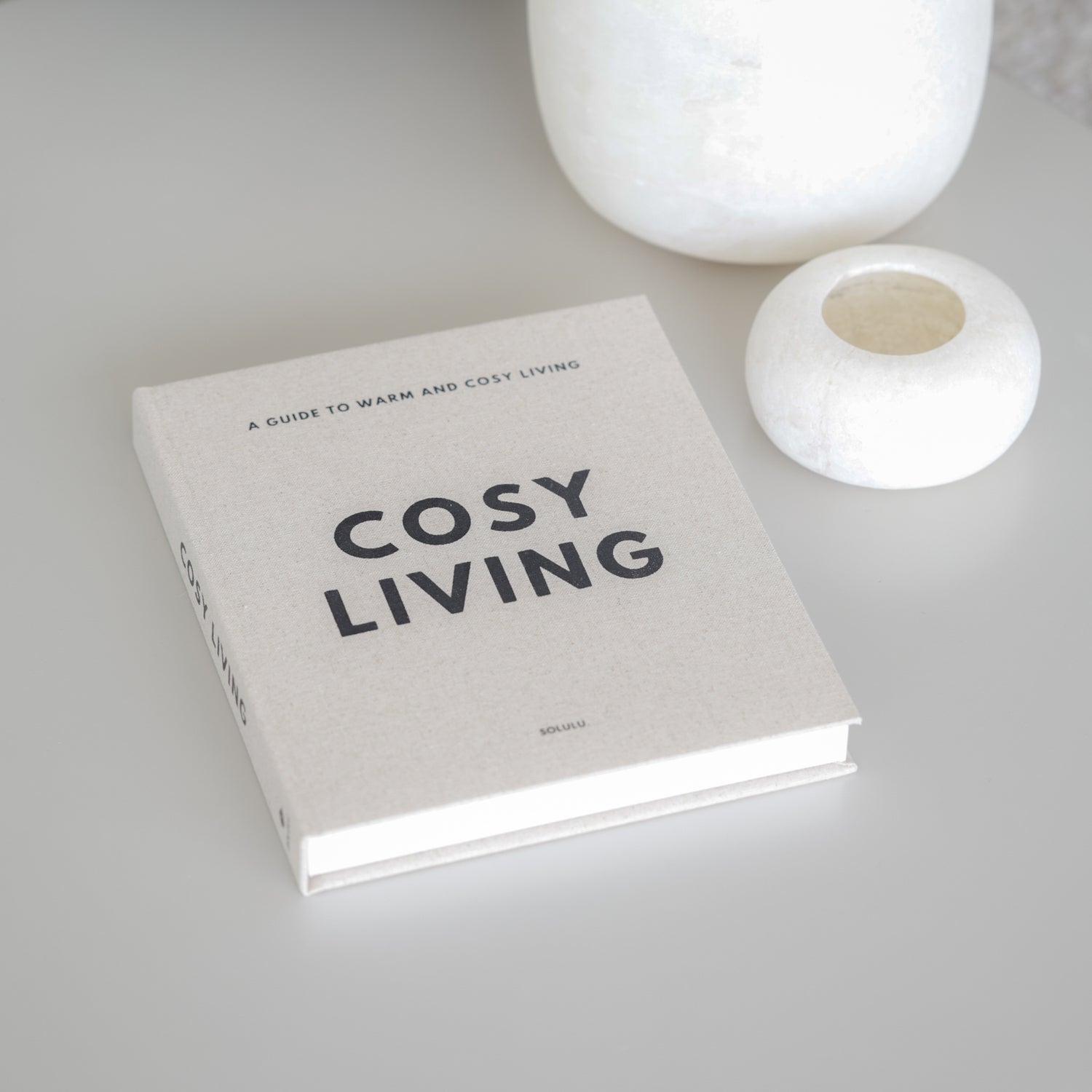 beige linnen koffietafelboek met opbergruimte