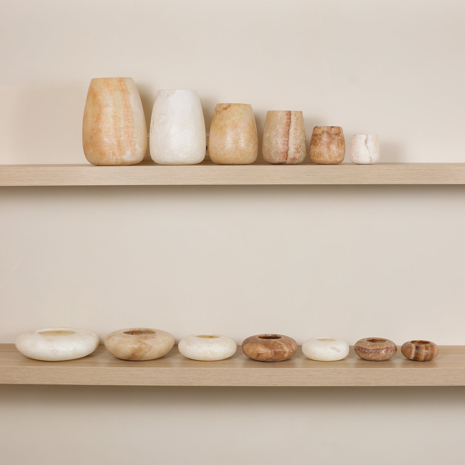 Alabaster | Pebble