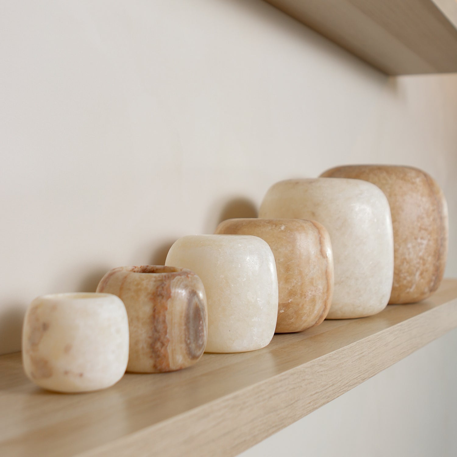 Alabaster | Round