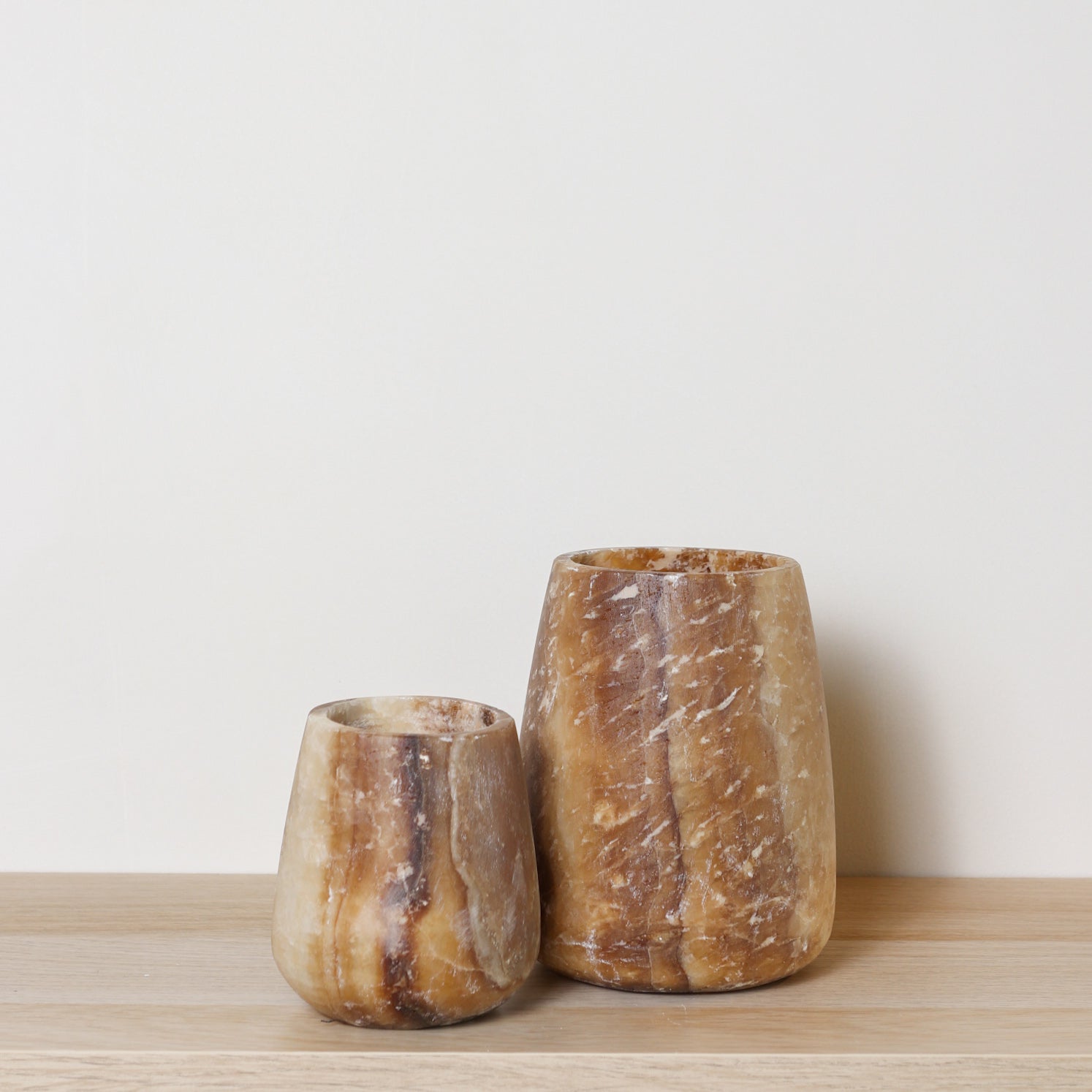 Kant en klare bruine Alabaster sets