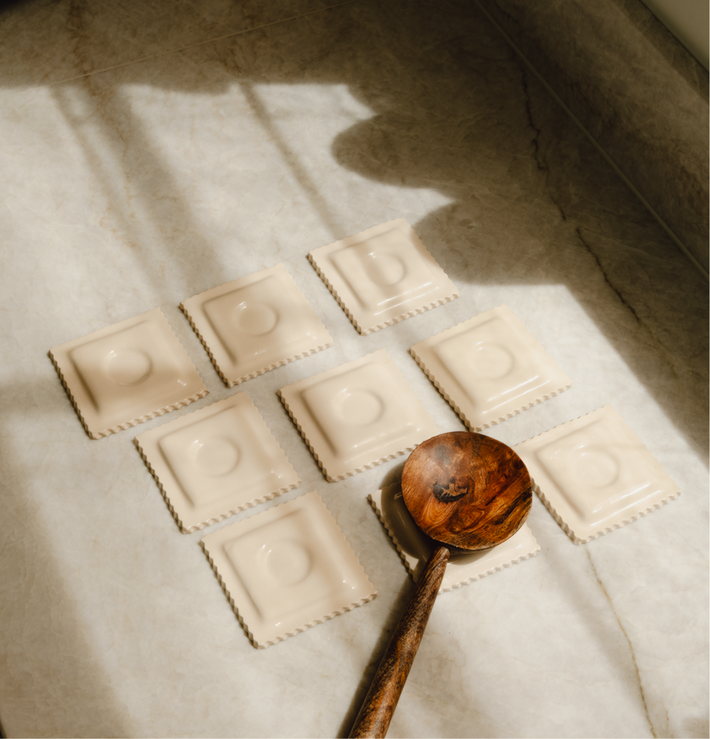 Keramieken lepelhouder Ravioli