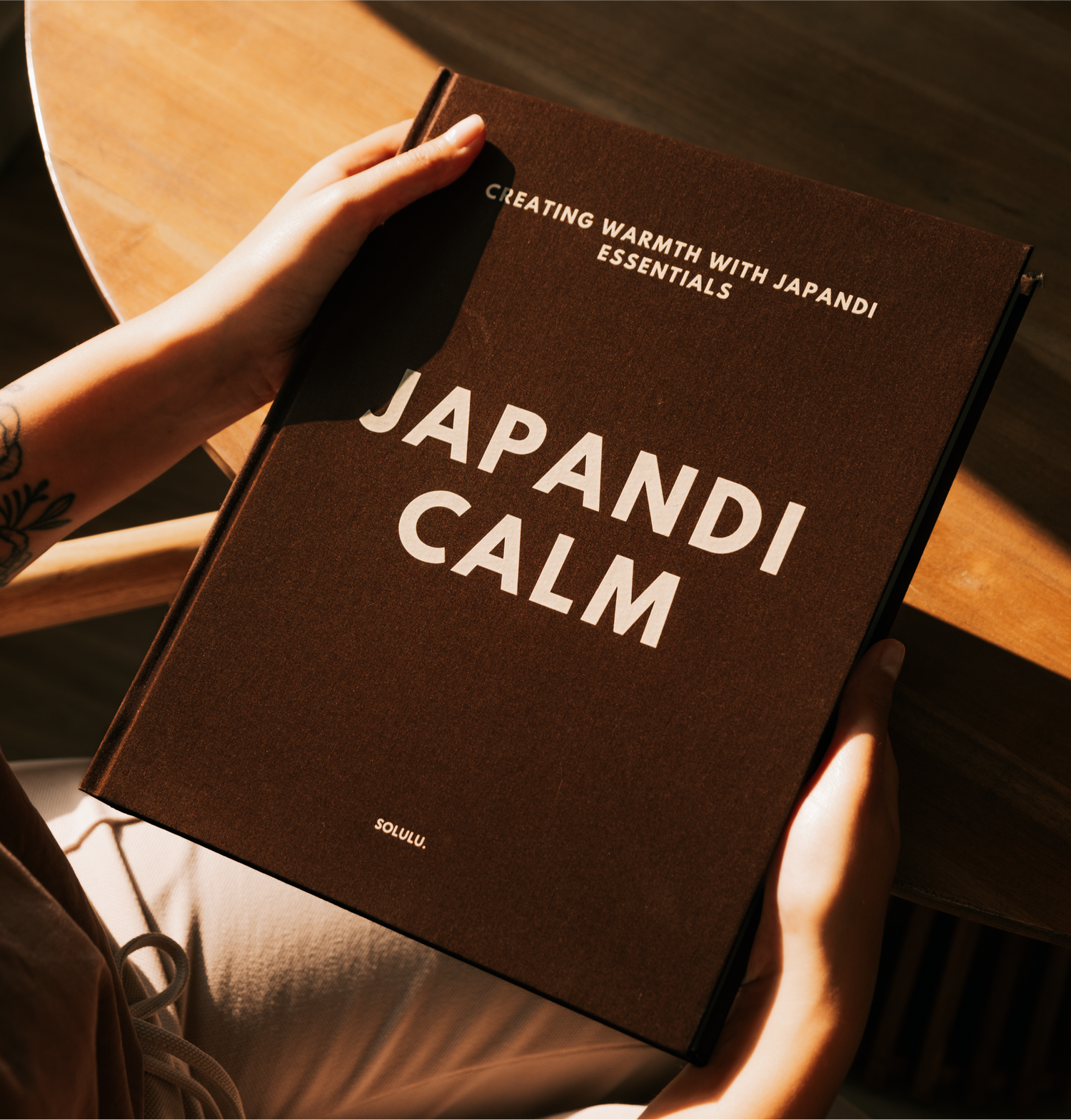 Japandi Calm koffietafelboek opbergruimte opbergboek interieurboek